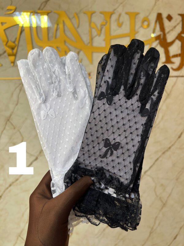 قفازات ستان ودانتيل للمنسبات (زينة)